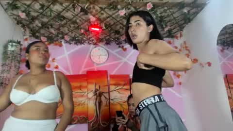 Snapshot of escarlet_hot06 chatting on March 2026 11:52:02 PM escarlet_hot06 online show from March 2026 11:52:02 PM