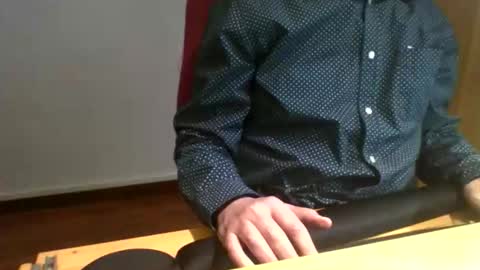 Snapshot of esclavo_hot chatting on April 2026 05:20:02 PM esclavo_hot online show from April 2026 05:20:02 PM