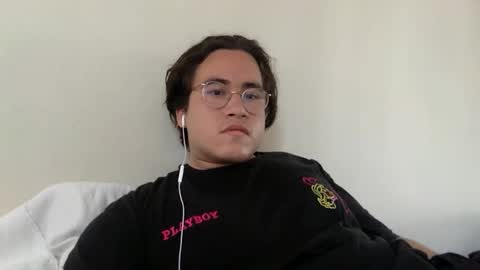 esiiiiiiiiis online show from May 2026 06:17:01 PM