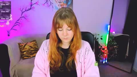 esma_shine online show from September 2025 10:02:01 PM