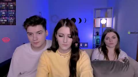 esma_shine online show from November 2025 12:54:01 AM