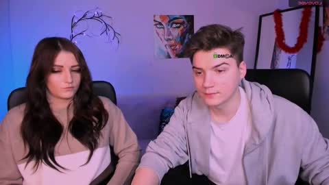 esma_shine online show from November 2025 09:09:02 PM