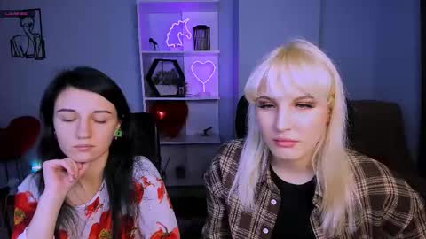 esma_shine online show from November 2025 08:08:02 PM