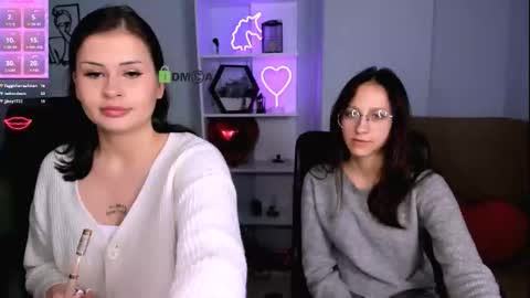 esma_shine online show from November 2025 08:21:02 PM