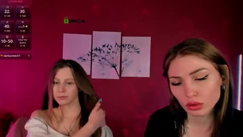 esme_moore_ online show from December 2025 08:03:02 PM
