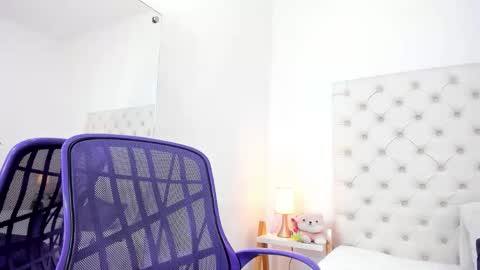 esmeralda  online show from February 2026 03:57:01 PM