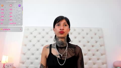 esmeralda  online show from March 2026 12:41:02 PM