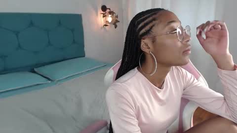 Snapshot of esmeralda_bk chatting on January 2025 03:51:02 PM esmeralda_bk online show from January 2025 03:51:02 PM