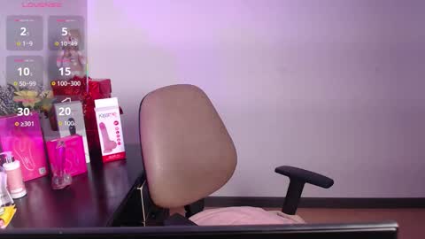 Snapshot of esmeralda_bk chatting on December 2025 10:27:01 PM esmeralda_bk online show from December 2025 10:27:01 PM