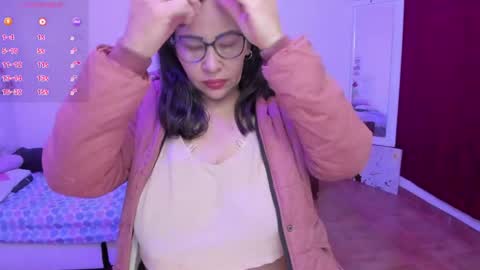 esme online show from April 2026 01:07:01 PM