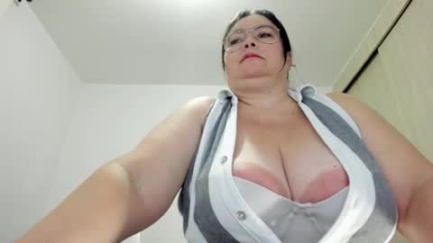 Snapshot of esmeraldo_mfc chatting on February 2025 01:58:01 AM Esmeralda online show from February 2025 01:58:01 AM