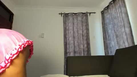 Esme online show from April 2026 11:37:01 AM