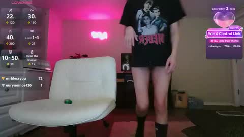 Snapshot of esoterickitten777 chatting on March 2026 06:25:01 AM axe online show from March 2026 06:25:01 AM