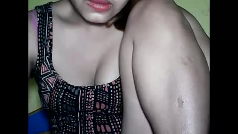 Snapshot of especialgirl_28 chatting on December 2024 04:17:01 PM especialgirl_28 online show from December 2024 04:17:01 PM