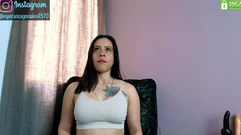 Snapshot of esperancita4570 chatting on April 2026 06:32:01 PM HOPE online show from April 2026 06:32:01 PM