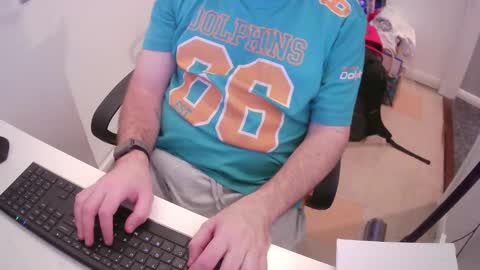 Snapshot of essex_wild chatting on December 2024 09:22:02 PM Morph online show from December 2024 09:22:02 PM