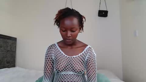 essypetite online show from December 2025 12:00:01 PM