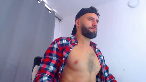 esteban online show from December 2024 08:58:02 PM