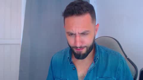 esteban online show from December 2024 09:27:01 PM