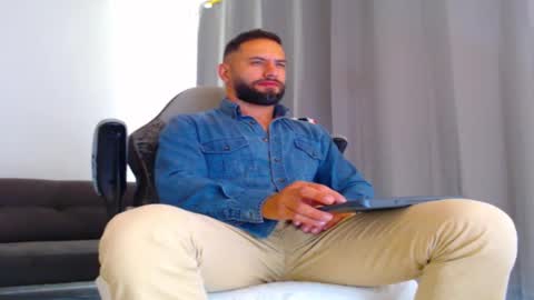 esteban online show from November 2025 04:55:01 PM