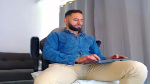 esteban online show from December 2025 01:27:01 PM