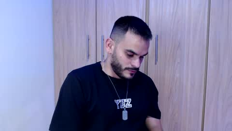 Snapshot of esteban_fer chatting on December 2024 05:38:02 AM Esteban Fernandez online show from December 2024 05:38:02 AM