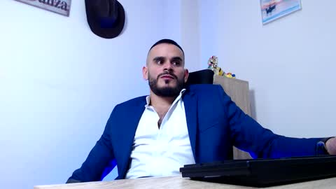 Esteban Fernandez online show from February 2026 04:54:02 AM