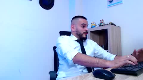 Esteban Fernandez online show from March 2026 07:15:01 AM