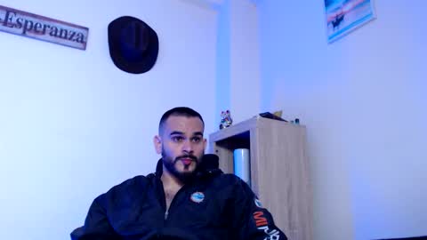 Snapshot of esteban_fer chatting on March 2026 06:07:02 AM Esteban Fernandez online show from March 2026 06:07:02 AM