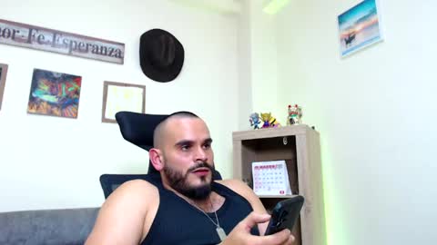 Snapshot of esteban_fer chatting on March 2026 02:23:01 AM Esteban Fernandez online show from March 2026 02:23:01 AM