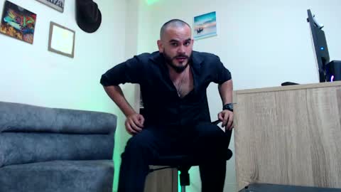 Snapshot of esteban_fer chatting on April 2026 06:36:02 AM Esteban Fernandez online show from April 2026 06:36:02 AM