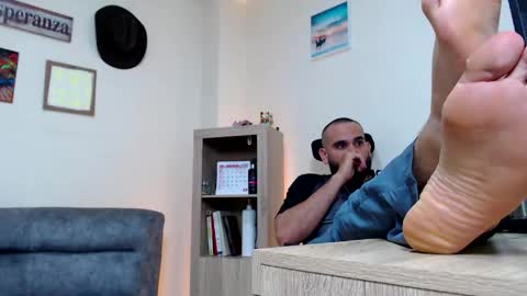 Snapshot of esteban_fer chatting on April 2026 03:53:01 AM Esteban Fernandez online show from April 2026 03:53:01 AM