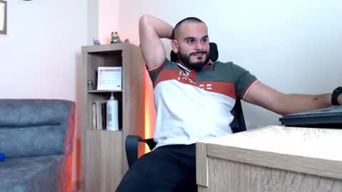 Esteban Fernandez online show from July 2026 04:36:01 AM