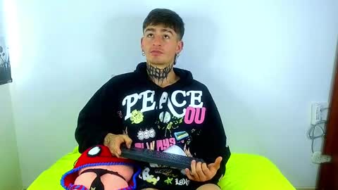 Esteban independent model online show from March 2025 01:38:02 PM