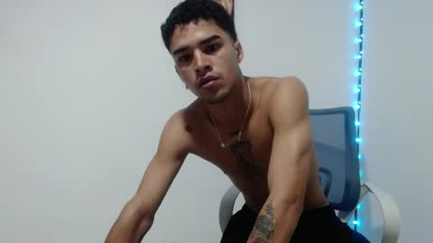 Snapshot of estebanjm22 chatting on March 2026 10:49:02 AM Esteban online show from March 2026 10:49:02 AM