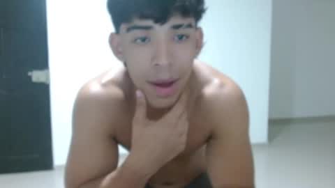 Snapshot of estebantamara chatting on September 2025 03:28:01 AM Esteban Hotman online show from September 2025 03:28:01 AM