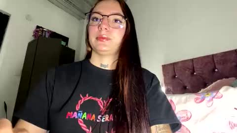 Snapshot of estefa1 chatting on June 2026 02:17:02 PM estefa1 online show from June 2026 02:17:02 PM