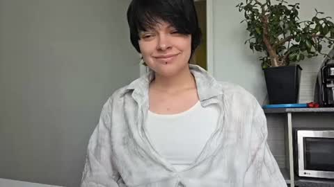 Snapshot of estefanaspomer chatting on August 2026 07:18:02 AM Lucy online show from August 2026 07:18:02 AM