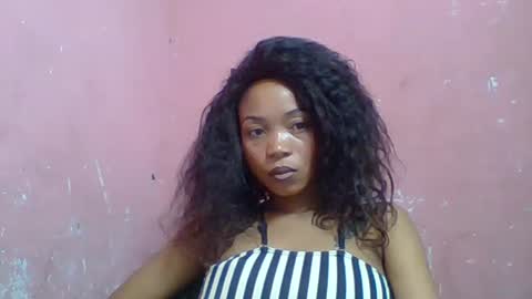 estelah20 online show from October 2025 11:05:02 AM