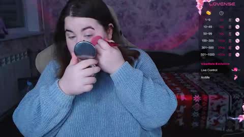 Snapshot of estelle_hicks chatting on November 2025 06:34:02 PM estelle_hicks online show from November 2025 06:34:02 PM