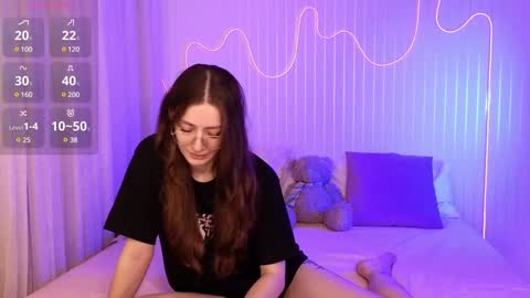 Snapshot of ester_hill chatting on December 2024 11:46:01 PM Ester online show from December 2024 11:46:01 PM