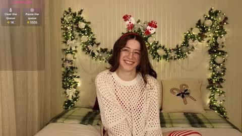 Snapshot of ester_hill chatting on December 2024 10:53:01 PM Ester online show from December 2024 10:53:01 PM