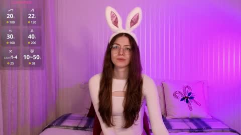 Snapshot of ester_hill chatting on December 2024 10:15:01 PM Ester online show from December 2024 10:15:01 PM