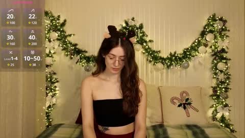 Snapshot of ester_hill chatting on December 2024 08:07:01 PM Ester online show from December 2024 08:07:01 PM