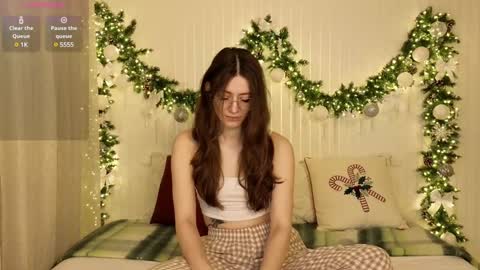 Snapshot of ester_hill chatting on January 2025 09:32:02 PM Ester online show from January 2025 09:32:02 PM