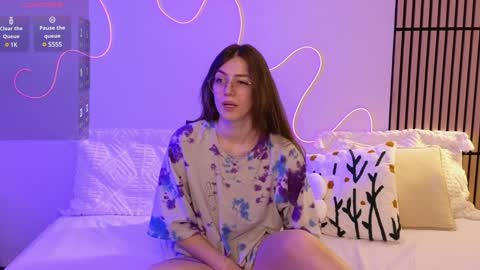 Snapshot of ester_hill chatting on January 2025 01:55:01 AM Ester online show from January 2025 01:55:01 AM