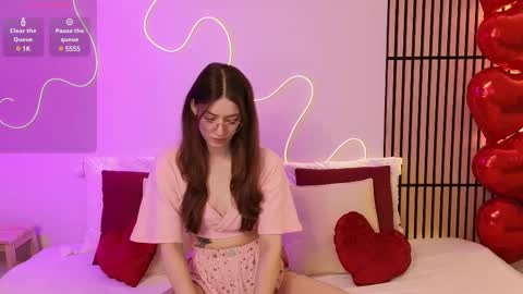 Snapshot of ester_hill chatting on February 2025 09:15:01 PM Ester online show from February 2025 09:15:01 PM