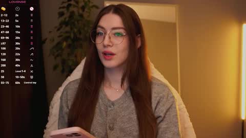 Ester online show from November 2025 01:11:01 AM