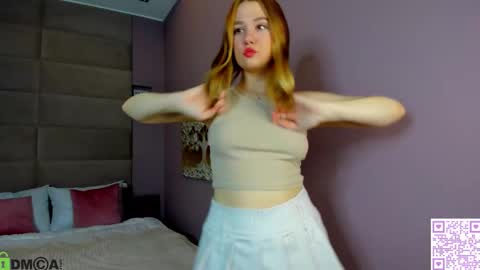 Snapshot of ester_rabin chatting on September 2025 12:56:02 AM Ester online show from September 2025 12:56:02 AM