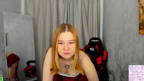 Snapshot of ester_rabin chatting on November 2025 12:53:02 AM Ester online show from November 2025 12:53:02 AM